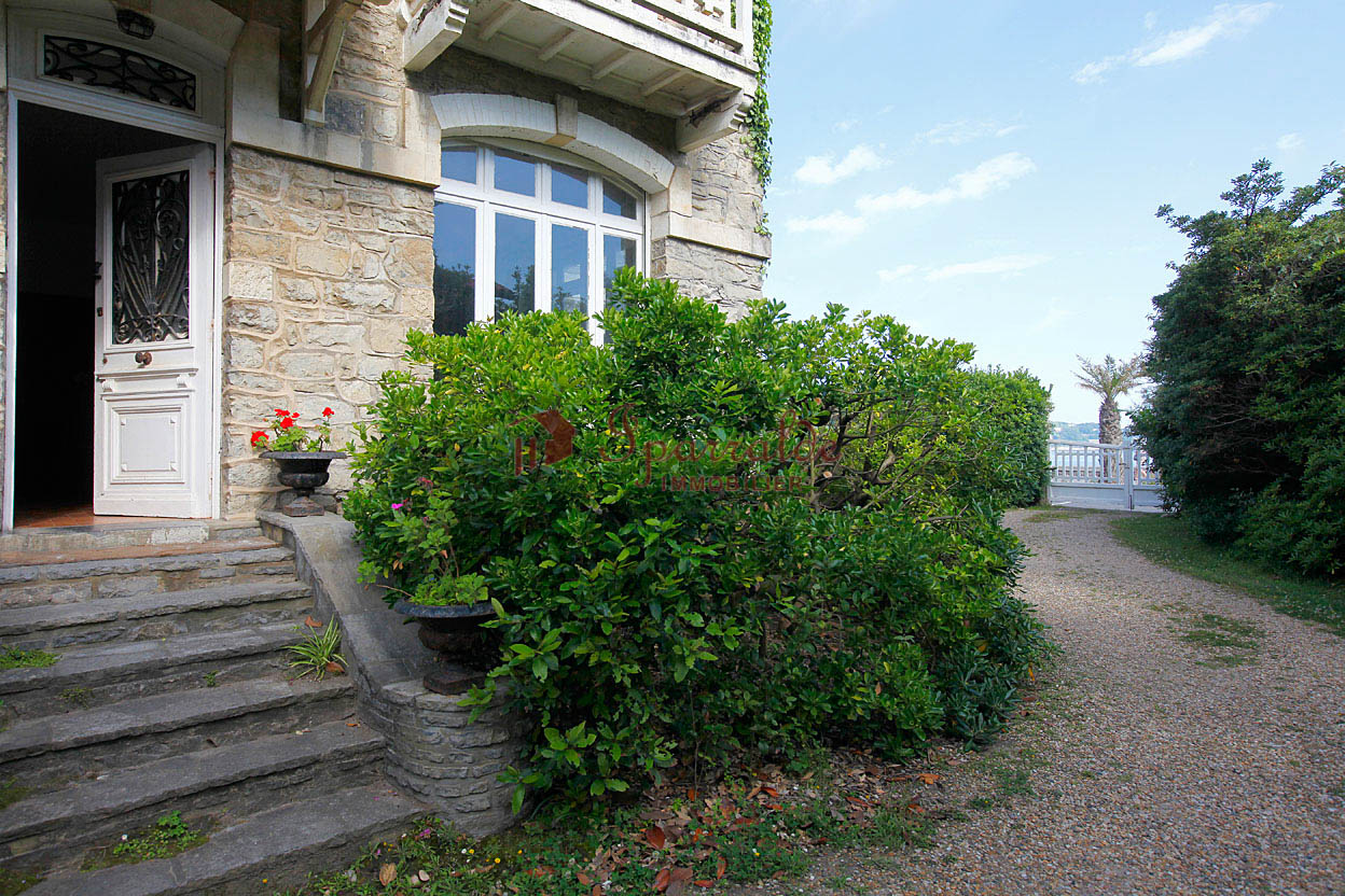 Détails du bien A vendre à Hendaye, Maison avec situation