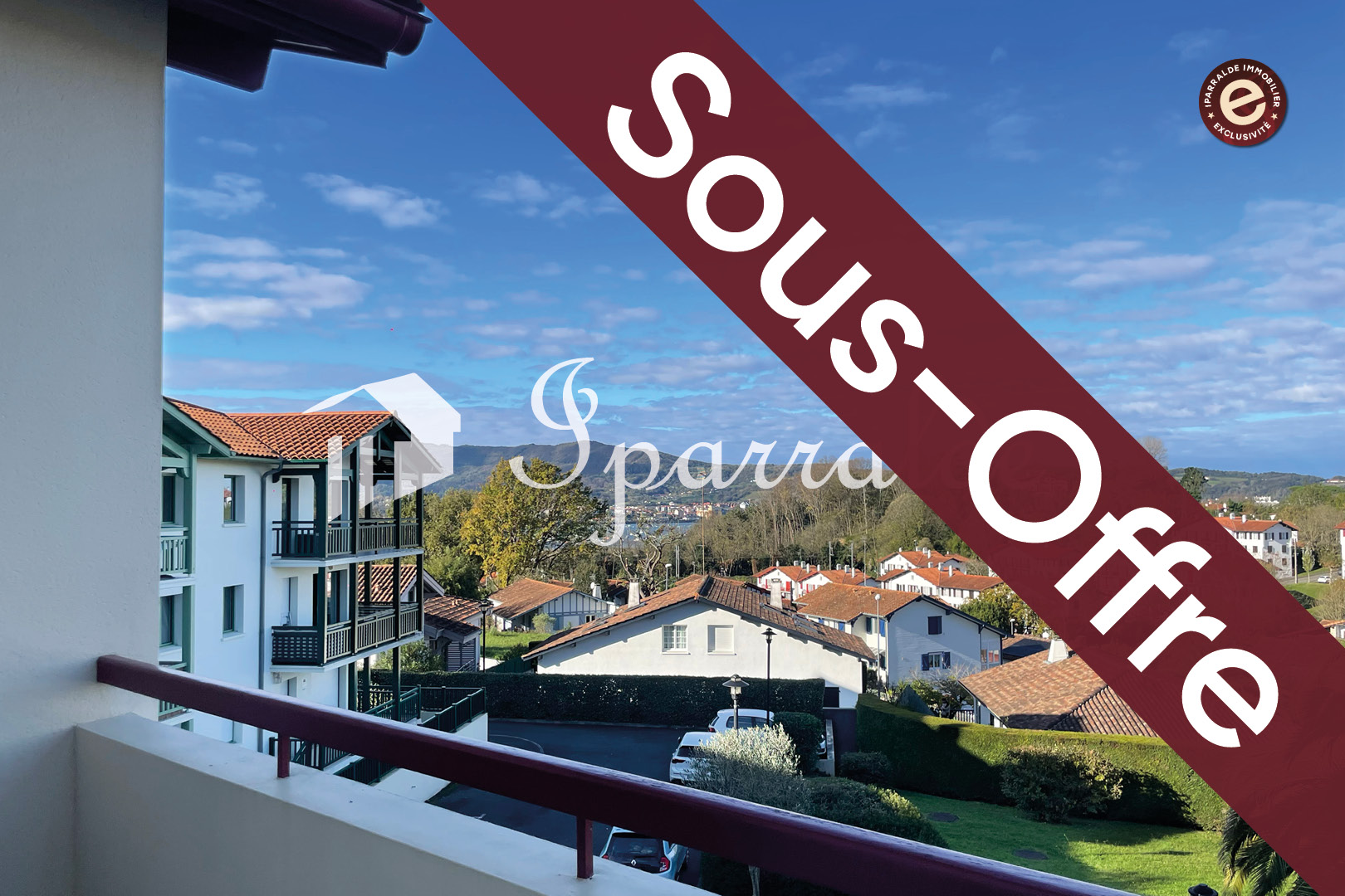 A seulement 10 minutes des plages, au cœur du quartier recherché de Lissardy, apprécié pour son calme, ses espaces verts et sa proximité immédiate du littoral (plage accessible en 5 minutes à vélo), découvrez ce superbe appartement T3 situé au 2ème  et dernier étage avec ascenseur d’une résidence de standing, parfaitement entretenue.