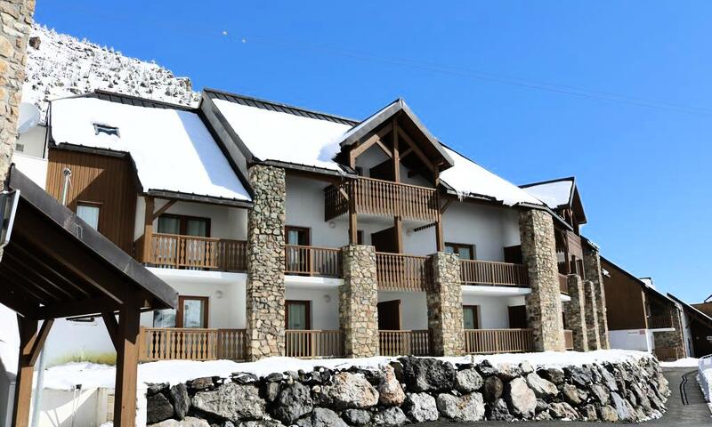 À vendre Apparteme:nt T2 avec terrasse, piscine et parking à La Mongie