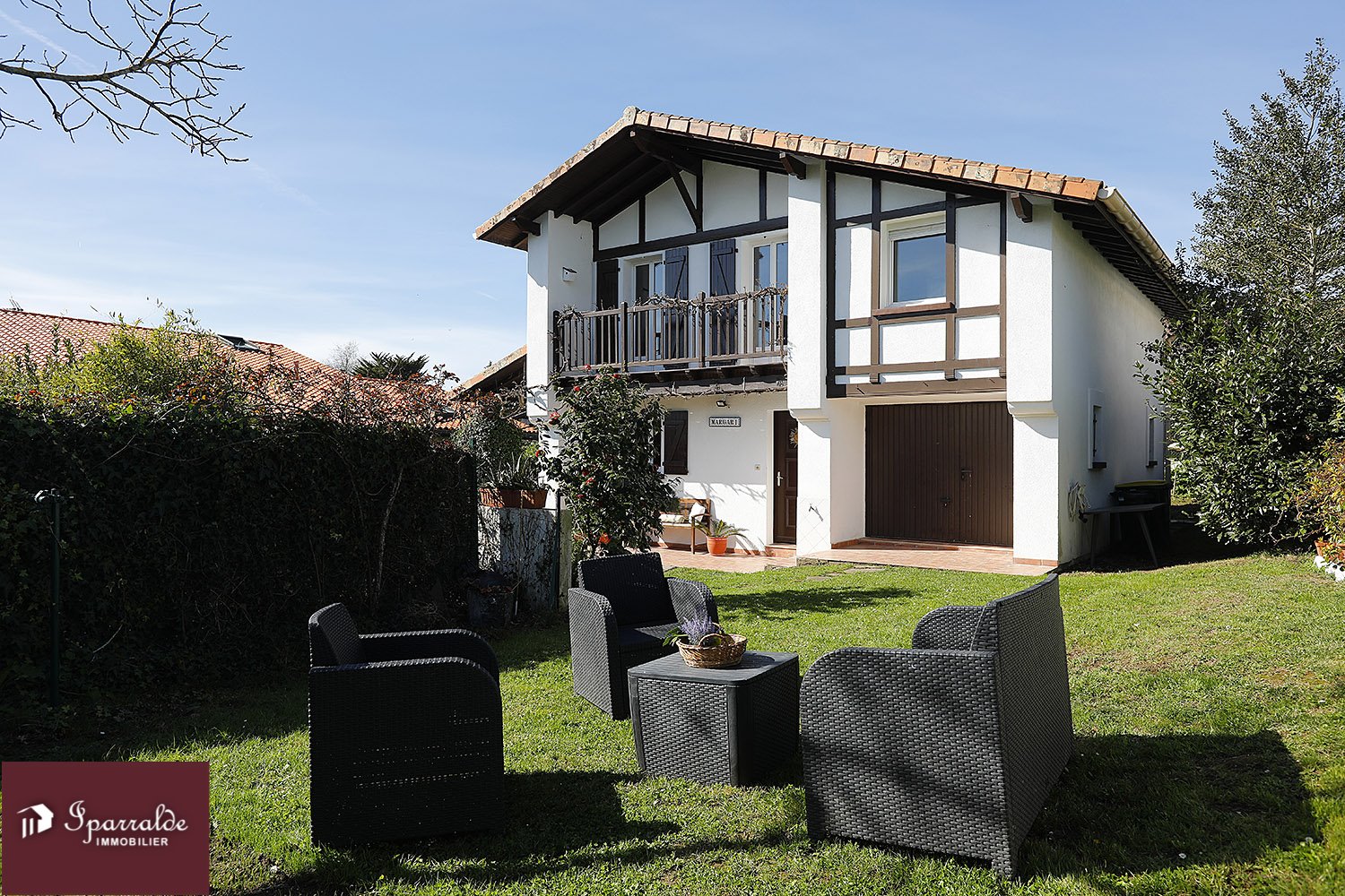 Magnifique Villa de style Basque, à acheter, située à 5 minutes de la Plage d´Hendaye (64) 